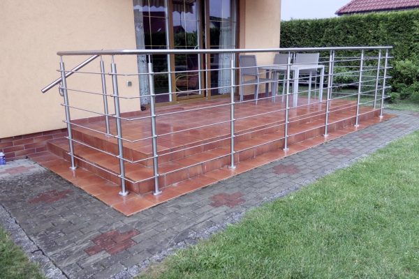Balustrada ze stali nierdzewnej na taras 4